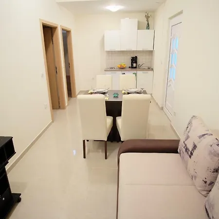 Viktorija アパート